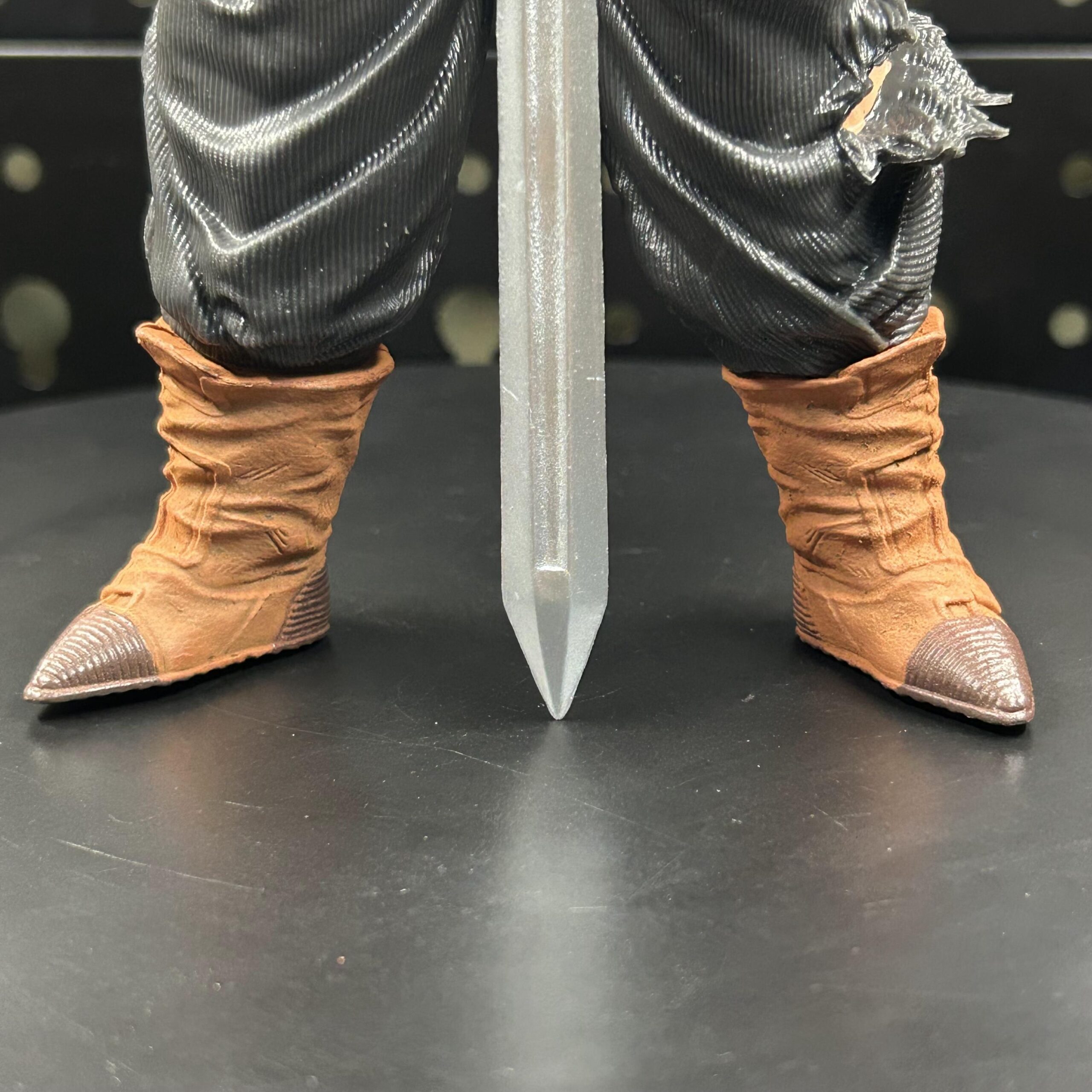 Mô Hình Trunks Chống Kiếm-10