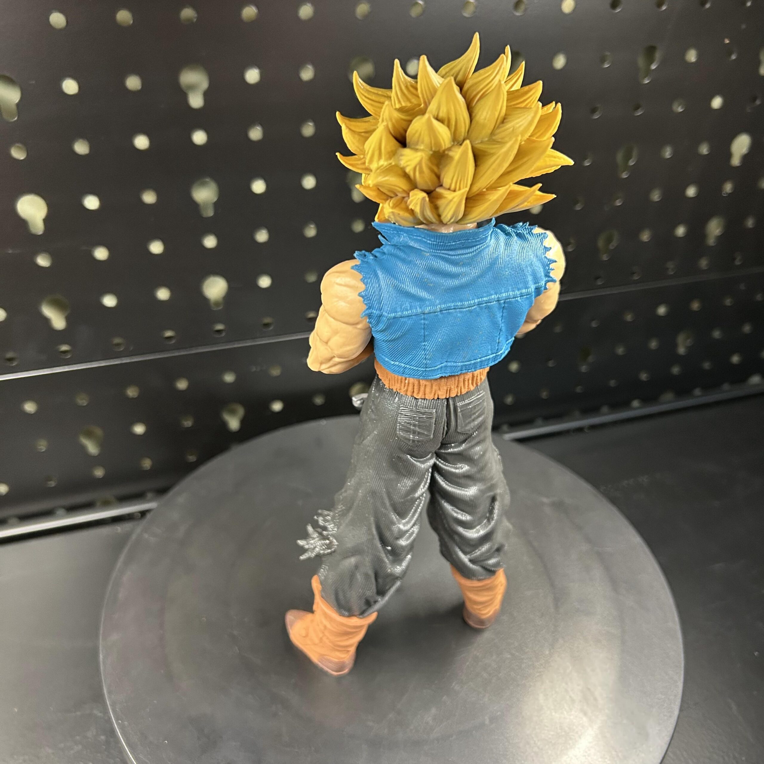 Mô Hình Trunks Chống Kiếm-15