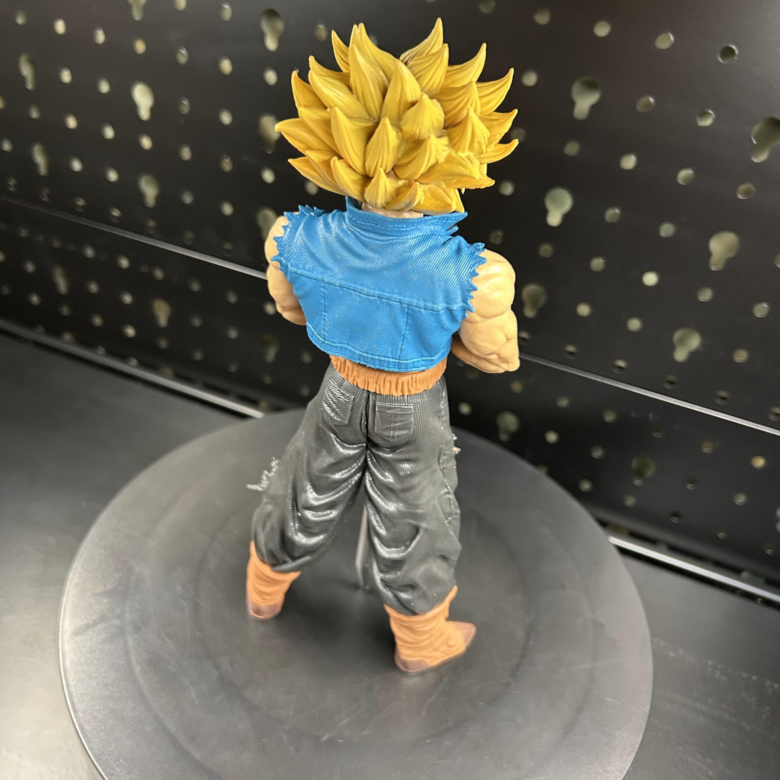 Mô Hình Trunks Chống Kiếm-16