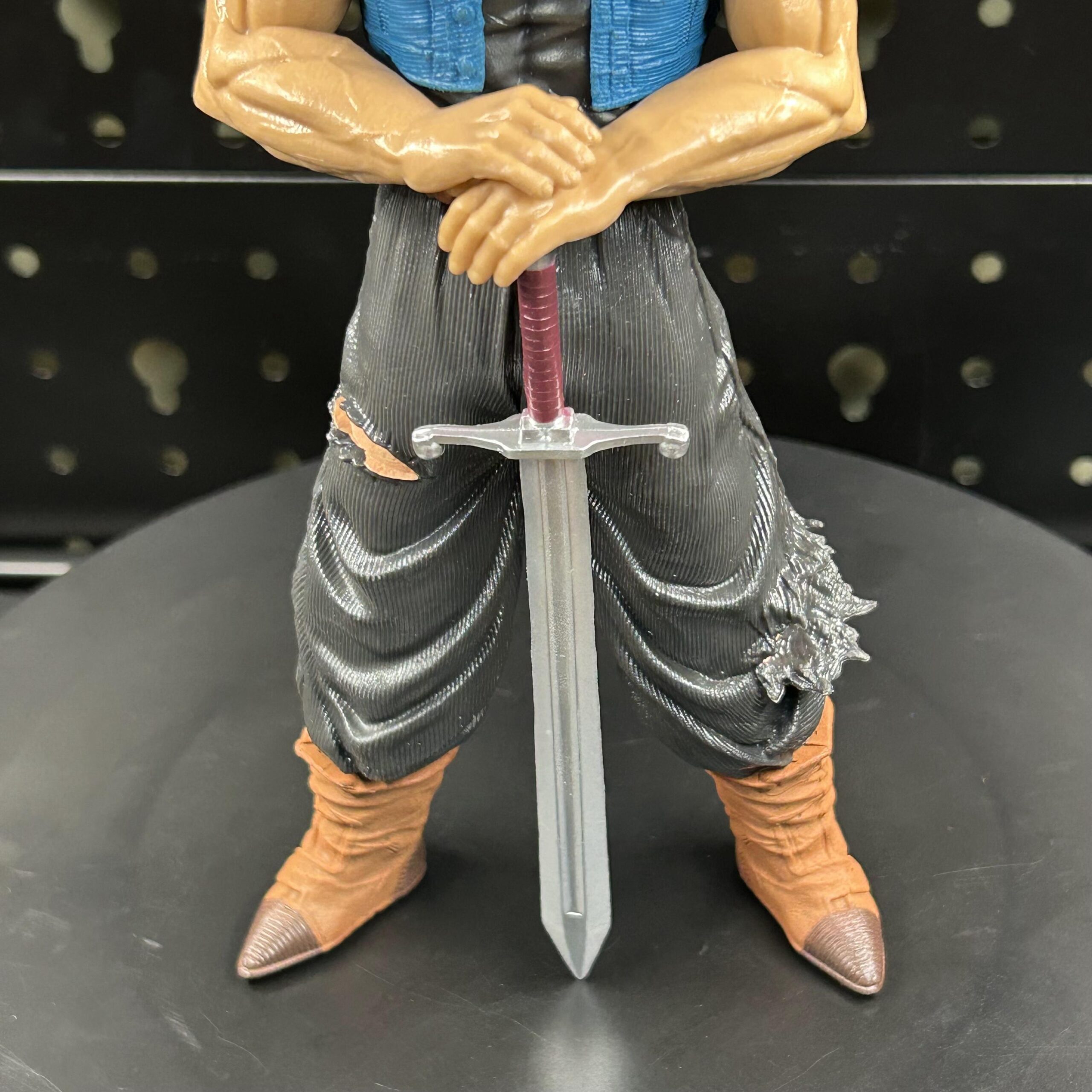 Mô Hình Trunks Chống Kiếm-9